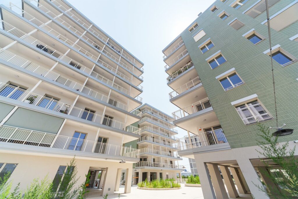Milano, Via Bisceglie — foto 1