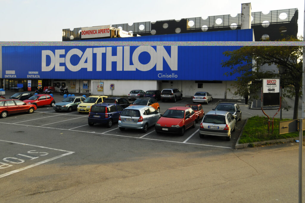 Cinisello Balsamo, Decathlon — foto 2