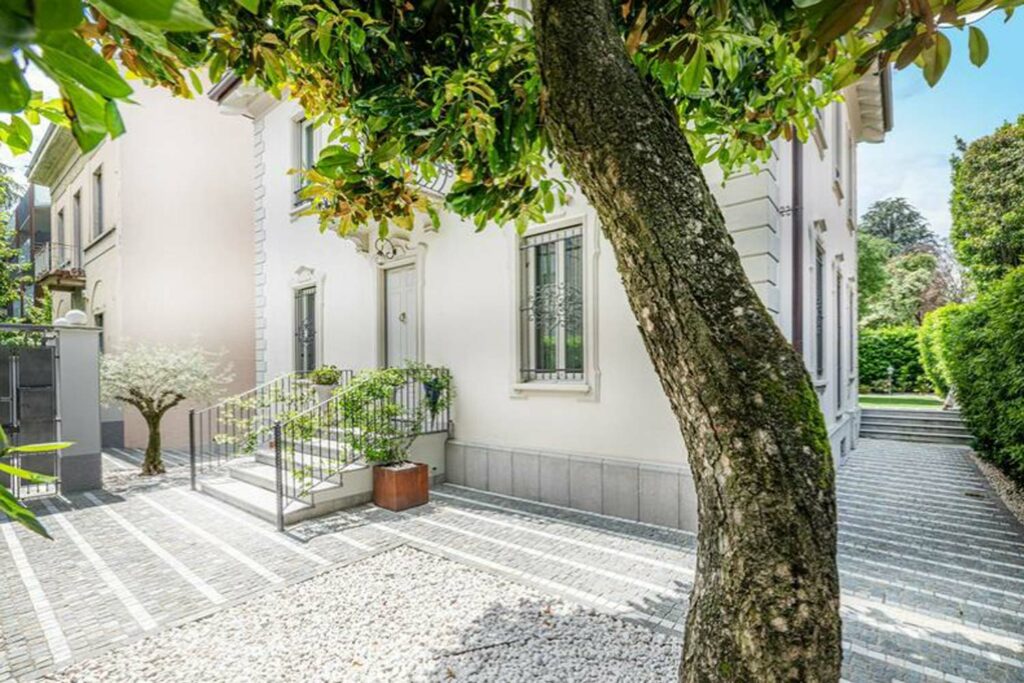 Monza, Via Parravicini — foto 2